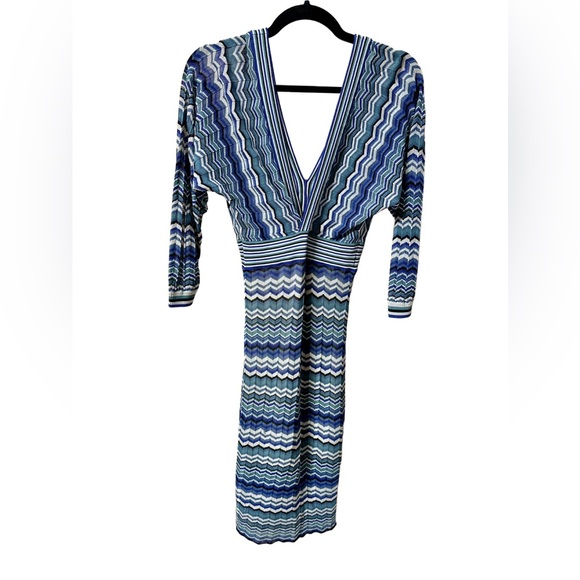 Guess by Marciano - Deep V, long sleeve dress - Picture 2 of 4